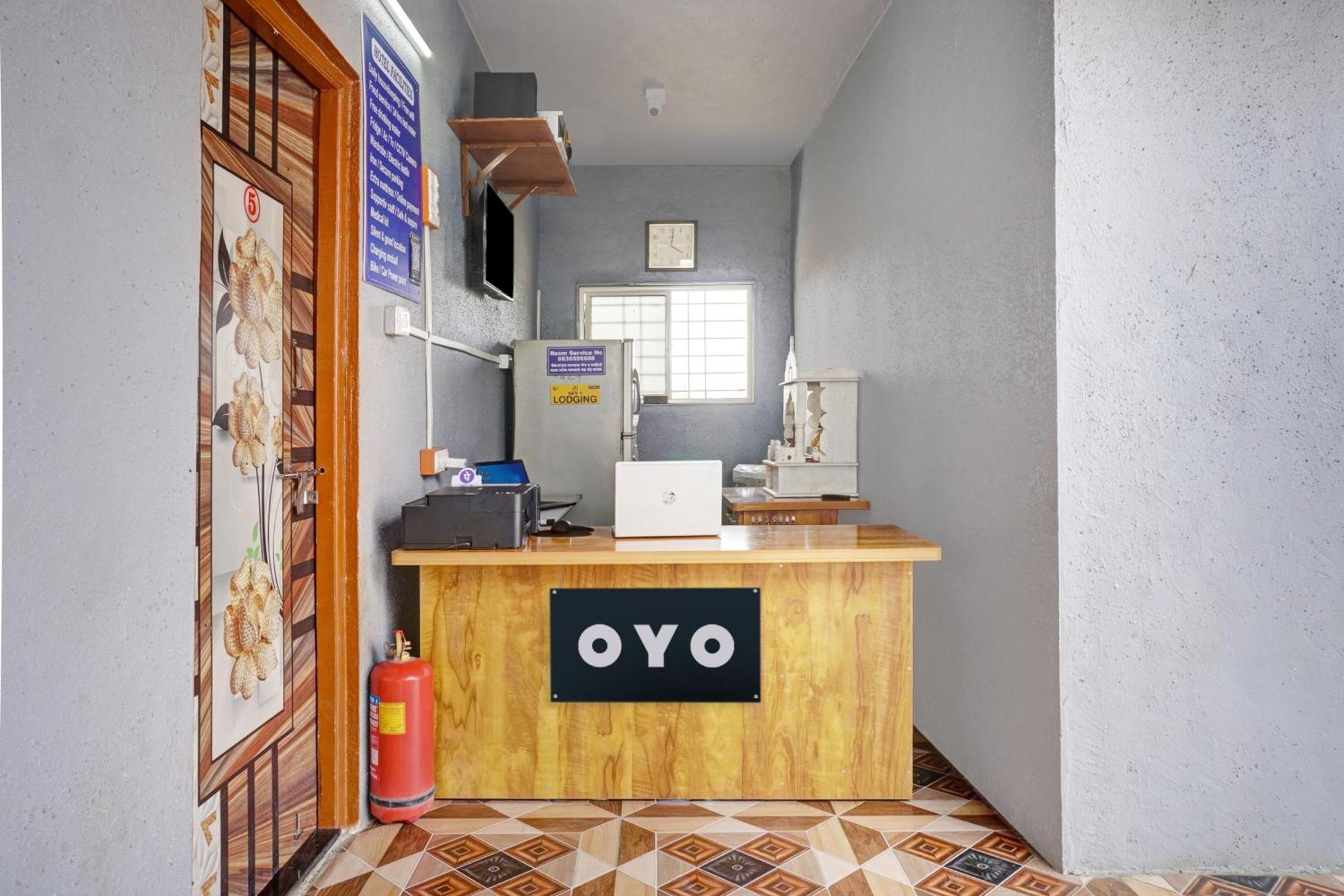 Hotel O Sky 7 Lodge Pimpalwandi Eksteriør billede