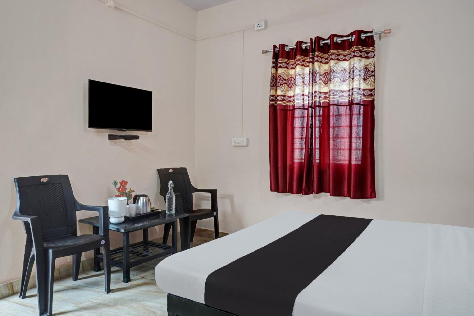 Hotel O Sky 7 Lodge Pimpalwandi Eksteriør billede